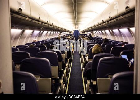 Februar 2019 – Kiew, Kiew, Ukraine – Abbildung eines Flugzeugs von Ukraine International Airlines (Foto: © Sadak Souici/ZUMA Press Wire) Stockfoto