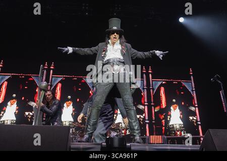 London, Großbritannien. 25. Juli 2025. London, Großbritannien. Alice Cooper tritt am 25. Juli 2026 in der O2 Arena in London auf. Juli 2025 in London, England, Vereinigtes Königreich. Quelle: S.A.M./Alamy Live News 25. Juli 2025 in London, England, Vereinigtes Königreich. Quelle: S.A.M./Alamy Live News Stockfoto