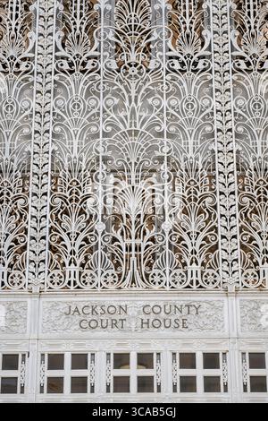 Kansas City, Missouri. Außenansicht und Logo des Jackson County Courthouse Stockfoto