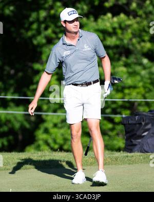 30. Mai 2023: Harrison English (USA) fährt während einer Übungsrunde beim Memorial Tournament in Dublin, Ohio, aus dem 1. Loch. Brent Clark/Cal Sport Media (Bild: © Brent Clark/CSM via ZUMA Press Wire) Stockfoto