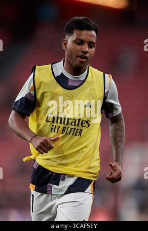 12. August 2023, BILBAO, VIZCAYA, SPANIEN: Rodrygo geht gegen Real Madrid CF auf den Vorläufer des LaLiga EA Sports Matches zwischen Athletic Club und Real Madrid CF in San Mames am 12. August 2023 in Bilbao, Spanien. (Kreditbild: © Ricardo Larreina/AFP7 via ZUMA Press Wire) Stockfoto