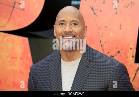 11. April 2018, London, Vereinigtes Königreich: Dwayne Johnson nimmt an der europäischen Premiere von „Rampage“ auf dem Cineworld Leicester Square in London Teil. (Kreditbild: © SOPA Images via ZUMA Press Wire) Stockfoto