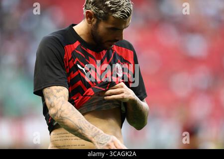 19. September 2023, Mailand, LOMBARDEZ, Italien: THEO HERNANDEZ Nr. 19 des Teams AC MAILAND während des Gruppenspiels der UEFA Champions League zwischen AC Mailand und Newcastle United am Dienstag, den 19. September 2023 im Stadio San Siro, Italien (Foto: © Mickael Chavet/ZUMA Press Wire) Stockfoto