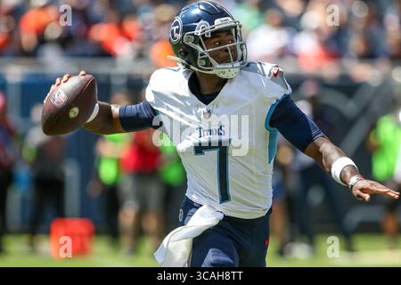 12. August 2023: Der Tennessee Titans Quarterback Malik Willis (7) tritt während des Fußballspiels der NFL zwischen den Chicago Bears gegen die Tennessee Titans in Chicago, IL (Credit Image: Stockfoto