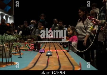 29. Dezember 2023, Saragossa, Spanien: Retro Gamer 2023, eine Veranstaltung, bei der Besucher mehr als 100 originale Spielautomaten genießen können, die große Arkaden nachahmen, die Sie in die 80er Jahre bringen, Saragossa, Spanien (Credit Image: © Nano Calvo / Vwpics/VW Pics via ZUMA Press Wire) Stockfoto