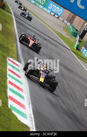 Juli 2023, Monza, MB, Italien: Max Verstappen (NED) Redbull Racing RB19..während des Rennens am Sonntag, 3. September 2023 FORMEL 1 PIRELLI GRAN PREMIO dÂ€™ITALIA 2023 - 1. September bis 3. September Monza, MB, ITALIEN (Kreditbild: © Alessio de Marco/ZUMA Press Wire) Stockfoto