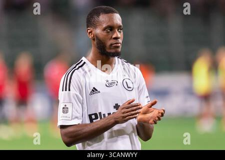 24. September 2023, Warschau, Polen: Makana Baku von Legia applaudiert nach dem Polnischen PKO Ekstraklasa League Spiel zwischen Legia Warszawa und Gornik Zabrze im Marschall Jozef Pilsudski Legia Warschau Municipal Stadium. (Foto: © Mikolaj Barbanell/SOPA Images via ZUMA Press Wire) Stockfoto