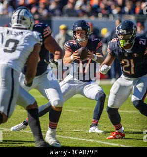 22. Oktober 2023: Chicago Bears Quarterback #17 Tyson Bagent in einem Spiel gegen die Las Vegas Raiders in Chicago, Illinois. Mike Wulf/CSM (Kreditbild: Stockfoto
