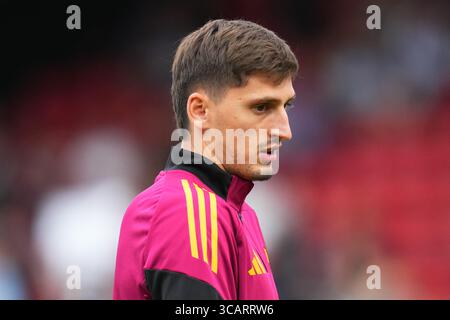 Walsall, Großbritannien. August 2025. Marash Kumbulla von AS Roma während des Freundschaftsspiels vor der Saison zwischen Aston Villa FC und AC Roma, spielte im Bescot Stadium am 6. August 2025 in Walsall, England. (Foto: Bagu Blanco/PRESSIN) Credit: PRESSINPHOTO SPORTS AGENCY/Alamy Live News Stockfoto