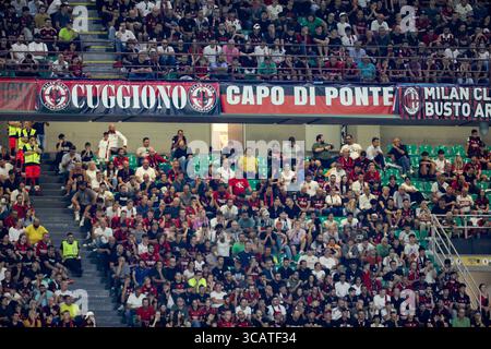 19. September 2023, Mailand, Lombardei, Italien: Fans des AC MAILAND während des Gruppenspiels der UEFA Champions League zwischen AC Mailand und Newcastle United am Dienstag, den 19. September 2023, im Stadio San Siro, Italien (Foto: © Mickael Chavet/ZUMA Press Wire) Stockfoto