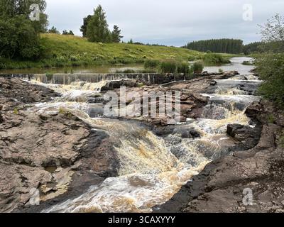 Nautelankoski Stromschnellen in Turku, Finnland. Stockfoto