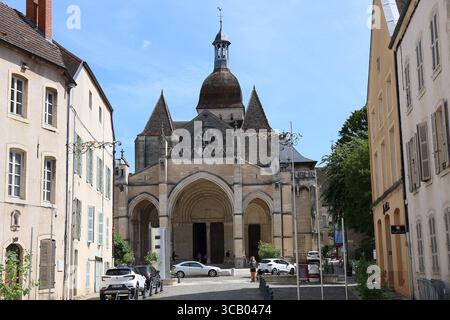 Basilika Notre-Dame de Beaune, romanische Basilika, Stadt Beaune, Departement Côte d'Or, Frankreich Stockfoto