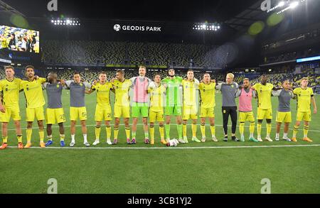 10. Mai 2023: Nashville SC feiert den Sieg mit den Fans gegen den FC Dallas während der zweiten Hälfte eines MLS-Spiels zwischen dem FC Dallas und Nashville SC im Geodis Park in Nashville, TN Steve Roberts/CSM (Credit Image: © @ Steve Roberts/CSM via ZUMA Press Wire) Stockfoto