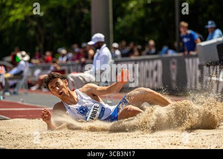 6. November 2022, Cary, North Carolina, USA: Duke's MAX FORTE landete während des Weitsprungs bei den ACC Track and Field Championships 2023 in der Grube.NC State, Raleigh NC (Foto: © Paul Morea/ZUMA Press Wire) Stockfoto