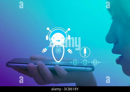 Konzept einer Frau, die mit Hilfe des KI-Sprachassistenten in ein Smartphone spricht. Die digitale Schnittstelle zeigt Chatbot-, Soundwave- und Mikrofonsymbole an. Moderne Küche Stockfoto