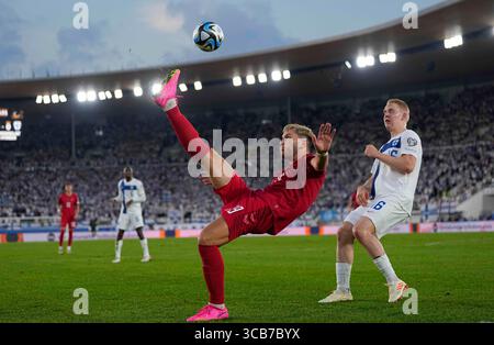 10. September 2023: Jonas Wind (Dänemark) kontrolliert den Ball während eines Qualifikationsspiels ZUR Gruppe H EURO 2024, Finnland gegen Dänemark, im Olympiastadion Helsinki. Kim Price/CSM (Kreditbild: © Kim Price/CSM via ZUMA Press Wire) Stockfoto