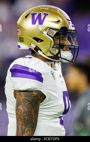 8. Januar 2024: Washington Quarterback Michael Penix Jr. (9) während des College Football Playoff National Championship-Spiels zwischen den Washington Huskies und den Michigan Wolverines im NRG Stadium in Houston, Texas. John Mersits/CSM (Credit Image: © John Mersits/CSM via ZUMA Press Wire) Stockfoto
