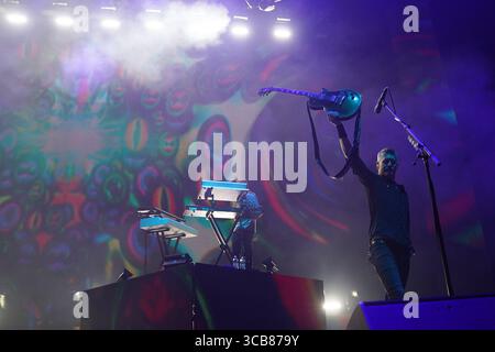 26. April 2023 in Dallas, Texas, USA: Gitarrist William Kelliher, Mitglied der amerikanischen Heavy-Metal-Band Mastodon, tritt am Donnerstag, 26. April 2023, im Pavilion der Toyota Music Factory in Irving, Texas auf. (Foto: © Javier Vicencio/ZUMA Press Wire) Stockfoto