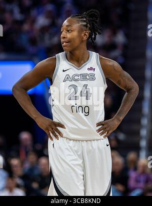 6. August 2025 San Francisco CA, USA Las Vegas Garde Jewell Loyd (24) auf dem Platz während des WNBA Basketballspiels zwischen Las Vegas Aces und den Golden State Walküren. Las Vegas besiegt Golden State 78-72 im Chase Center San Francisco Kalifornien Thurman James/CSM Stockfoto