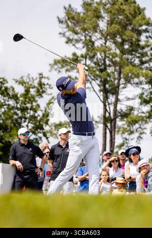 7. Mai 2023: Wyndham Clark schlägt in der Finalrunde der Wells Fargo Championship 2023 im Quail Hollow Club in Charlotte, NC, ab. (Scott Kinser/Cal Sport Media) (Bild: © Scott Kinser/CSM via ZUMA Press Wire) Stockfoto