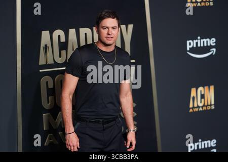 11. Mai 2023, Dallas, Texas, USA: Matt Stell posiert für die Fotografen beim Red Carpet der 58. Academy of Country Music Awards im Ford Center at the Star in Frisco, Texas am Donnerstag, den 11. Mai 2023. (Foto: © Javier Vicencio/ZUMA Press Wire) Stockfoto