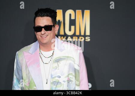 11. Mai 2023, Dallas, Texas, USA: Jesse Frasure posiert für die Fotografen beim Red Carpet der 58. Academy of Country Music Awards im Ford Center at the Star in Frisco, Texas am Donnerstag, den 11. Mai 2023. (Foto: © Javier Vicencio/ZUMA Press Wire) Stockfoto
