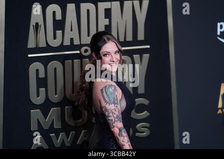 11. Mai 2023, Dallas, Texas, USA: Ashley McBryde posiert für die Fotografen beim Red Carpet der 58. Academy of Country Music Awards im Ford Center at the Star in Frisco, Texas am Donnerstag, den 11. Mai 2023. (Foto: © Javier Vicencio/ZUMA Press Wire) Stockfoto