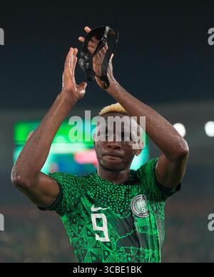 27. Januar 2024: Victor James Osimhen (Nigeria) Gesten während eines Achtelfinale-Spiels des Afrikanischen Cup of Nations, Nigeria gegen Kamerun, im Stade Felix Houphouet-Boigny, Abidjan, Elfenbeinküste. Kim Price/CSM (Kreditbild: © Kim Price/CSM via ZUMA Press Wire) Stockfoto