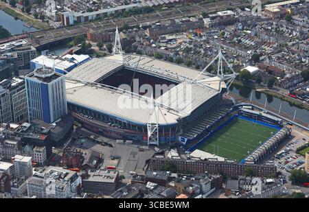 Luftaufnahme des Principality Stadium und Cardiff Arms Park, Cardiff, South Wales, Großbritannien Stockfoto
