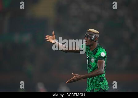 27. Januar 2024: Victor James Osimhen (Nigeria) Gesten während eines Achtelfinale-Spiels des Afrikanischen Cup of Nations, Nigeria gegen Kamerun, im Stade Felix Houphouet-Boigny, Abidjan, Elfenbeinküste. Kim Price/CSM (Kreditbild: © Kim Price/CSM via ZUMA Press Wire) Stockfoto