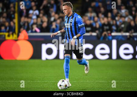 26. Oktober 2022, Brügge, Frankreich, Belgien: Noa LANG aus Brügge während des Gruppenspiels der UEFA Champions League zwischen Club Brugge KV (Club Bruges KV) und FC Porto im Jan-Breydel-Stadion am 26. Oktober 2022 in Brügge, Belgien. (Bild: © Matthieu Mirville/ZUMA Press Wire) Stockfoto