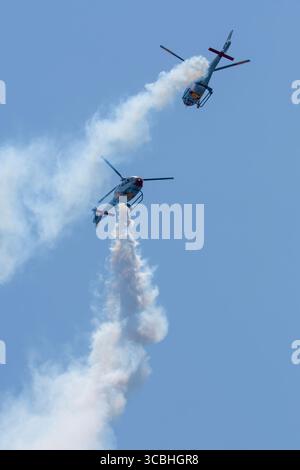 Hubschrauber der spanischen ASPA Patrol beim Motril Air Festival Stockfoto