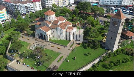 Die Hagia Sophia Kirche befindet sich in Trabzon, Türkei, und wurde 1250 erbaut. Sie wurde im 16. Jahrhundert in eine Moschee umgewandelt. Stockfoto
