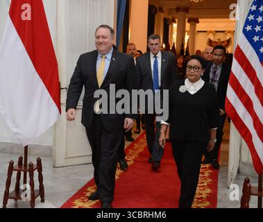 Außenminister Michael R. Pompeo trifft sich am 4. August 2018 mit dem indonesischen Außenminister Retno Marsudi in Jakarta, Indonesien. [Foto Des Außenministeriums / Public Domain] Stockfoto