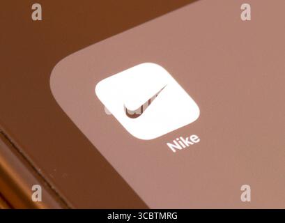 Nike Sports Retailer App auf dem Smartphone-Bildschirm Stockfoto