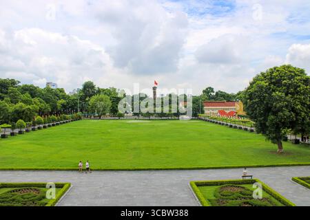 Vietnam, Hanoi. Kaiserliche Zitadelle von Thăng Long (Hoàng thành Thăng Long). Der Garten der Zitadelle. Stockfoto