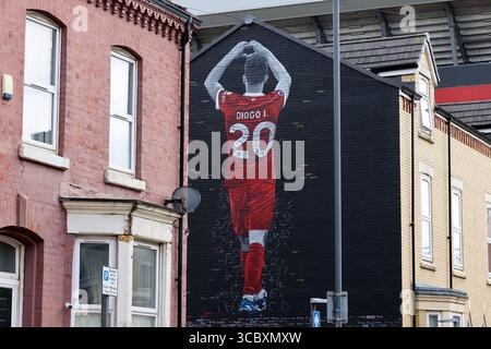Liverpool, Großbritannien. August 2025. Ein neues Wandgemälde „Forever 20 Diogo Jota“, entworfen von MurWalls, das auf der Sybil Road in Anfield zu Ehren des verstorbenen Liverpool-Fußballvereins und des portugiesischen internationalen Stürmers gesehen wurde. (Credit Image: © Dinendra Haria/SOPA Images via ZUMA Press Wire) NUR REDAKTIONELLE VERWENDUNG! Nicht für kommerzielle ZWECKE! Stockfoto