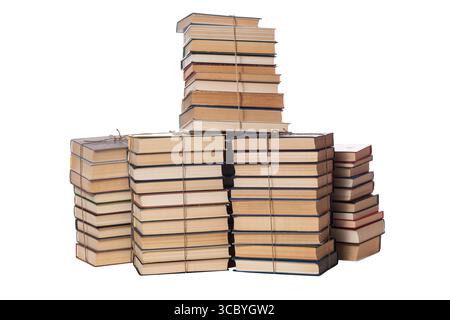 Bücher stapeln sich isoliert auf weißem Hintergrund. Bücher mit Seilen Stockfoto