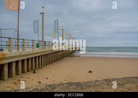 Durban Strandpromenade neuer Pier im Indischen Ozean Südafrika Stockfoto