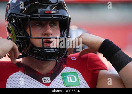 Toronto, Ontario, Kanada. August 2025. Ottawa RedBlacks in der ersten Halbzeit während des CFL-Fußballspiels 2025 gegen die Toronto Argonauts im BMO Field. Am 9. August 2025 in Toronto, Kanada. (Kreditbild: © Leonardo Ramirez/eyepix via ZUMA Press Wire) NUR REDAKTIONELLE VERWENDUNG! Nicht für kommerzielle ZWECKE! Stockfoto