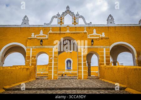 Zentralamerika Mexiko Yucatan Merida Izamal Kloster des Heiligen Antonius von Padua 16. Jahrhundert Stockfoto
