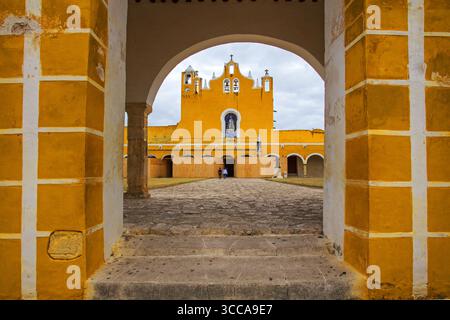 Zentralamerika Mexiko Yucatan Merida Izamal Kloster des Heiligen Antonius von Padua 16. Jahrhundert Stockfoto