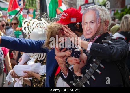 Palästinensische Solidaritätskampagne nationaler marsch vom Russell Square durch das Zentrum Londons zur Downing Street, um gegen Israels Krieg gegen Gaza zu protestieren. Stockfoto