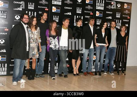 Pilar Lopez de Ayala, Victoria Abril, Ariadna Gil, Elena Anaya, Jose Maria Yazpik und Diego Luna beim Fotogespräch für „Solo Quiero Caminar“ in Madrid - 30. Oktober 2008 Stockfoto