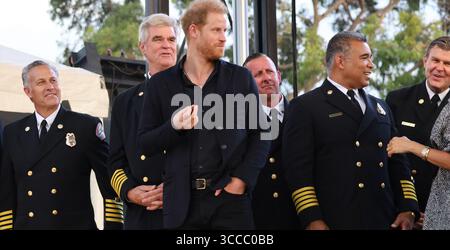 22. September 2023, Santa Barbara, Kalifornien, USA: Prinz Harry und Prinzessin Meghan Markle, der Herzog und die Herzogin von Sussex, befinden sich auf Kevin Costnerâ â Anwesen am Meer, begrüßen die Fire- und Polizeichefs von Santa Barbara County, nachdem sie den One805 Heart of the Community Award beim One805 Live Concert in Santa Barbara am 22. September 2023 verliehen haben, einem jährlichen, mehrere Millionen Dollar teuren Spenhilfe und Rettungsdienst. Die Organisation wurde 2018 während des Thomas-Feuers gegründet und Montecito-Erdrutsche verwüsteten das Gebiet, an Stockfoto