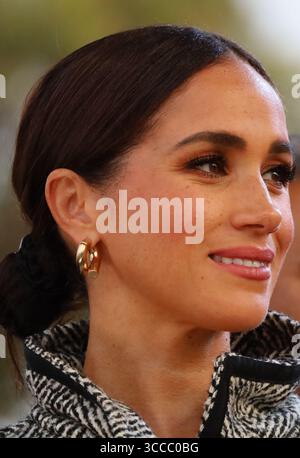 22. September 2023, Santa Barbara, Kalifornien, USA: Prinz Harry und Prinzessin Meghan Markle, der Herzog und die Herzogin von Sussex, befinden sich auf Kevin Costnerâ â Anwesen am Meer und verleihen den Gewinnern des One805 Heart of the Community Award beim One805 Live Concert in Santa Barbara am 22. September 2023, einer jährlichen Spendenaktion in Höhe von mehreren Millionen Dollar, um die Rettungskräfte und die Rettungskräfte des Bezirks Santa Barbara zu unterstützen. Die Organisation wurde 2018 gegründet, während der Erdrutsche von Thomas Fire und Montecito das Gebiet verwüsteten und Tausende von Ersthelfern c Stockfoto
