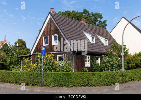 Häuser in der finnischen Siedlung (Finnensiedlung) im Kölner Hoehenhaus. Die Wohnsiedlung, komplett als gebaut Stockfoto