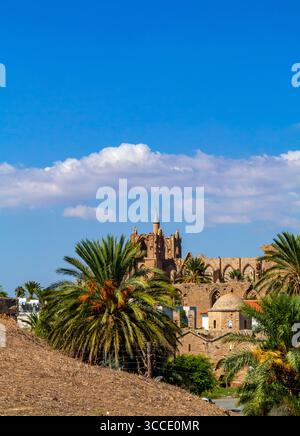 Blick über die historische Stadt Famagusta in der Türkischen Republik Nordzypern im östlichen Mittelmeer. Stockfoto