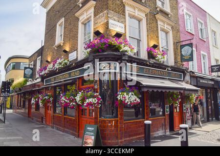 London, Großbritannien. August 2025. Außenansicht des Elephant's Head Pub in Camden. Quelle: Vuk Valcic/Alamy Stockfoto