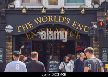 London, Großbritannien. August 2025. Außenansicht des World's End Pub in Camden. Quelle: Vuk Valcic/Alamy Stockfoto